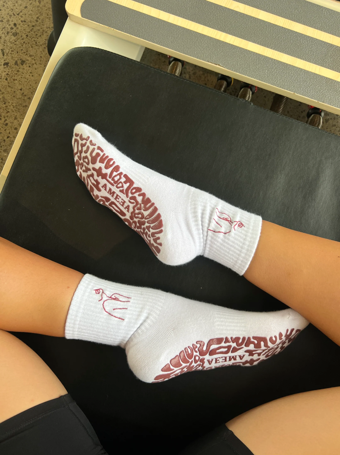 CHERRY Series グリップソックス|White × Burgundy